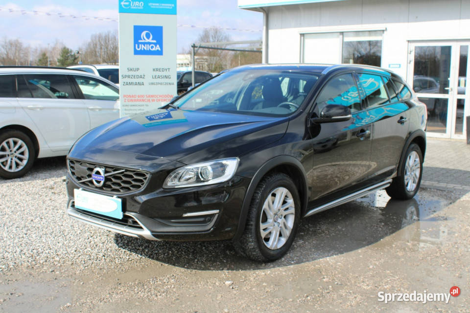 Volvo V60 Cross Country Momentum 190HP Fvat immobilizer Warszawa