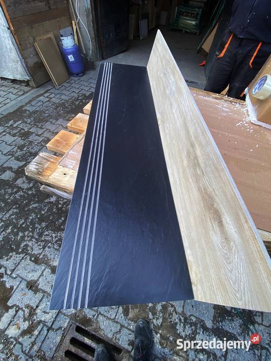 Gres schodowy 30x120 czarny podstopnica Zakopane