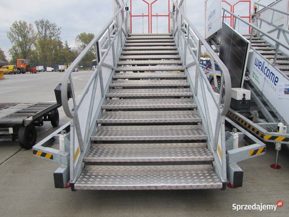 Schody ciągane pasażerskie Selfpropelled Kraków sprzedam