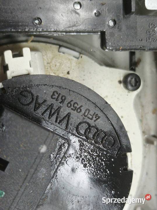 LAMPKA PODSUFITKI 4F0951177 4F0910177