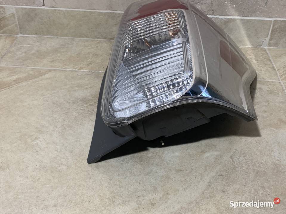 Lampa tylna prawa Toyota Prius Plus LIFT Europa