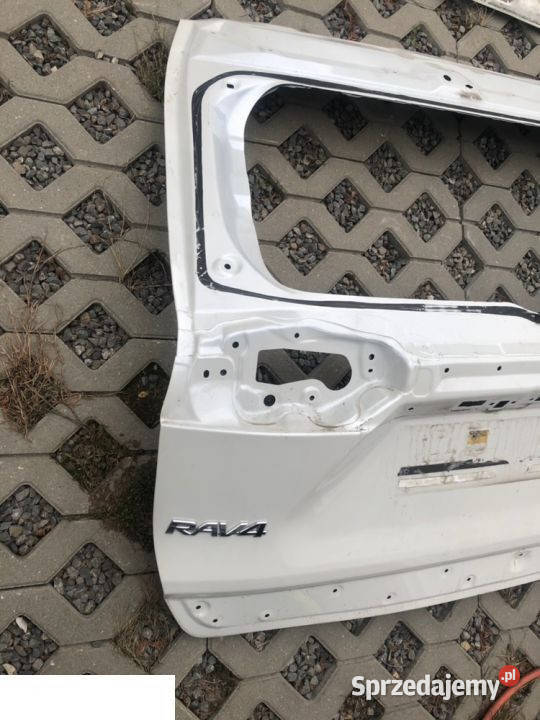 Toyota RAV 4 klapa pokrywa bagażnika Kozubszczyzna