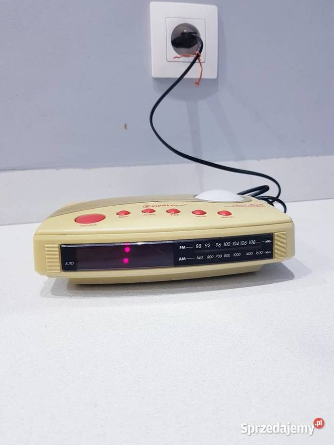 Stary radiobudzik Frist Austria z lampką nocną śląskie Dąbrowa Górnicza
