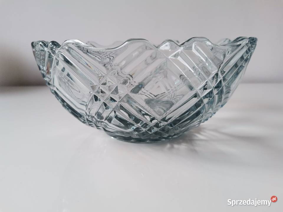 Stara duża szklana misa