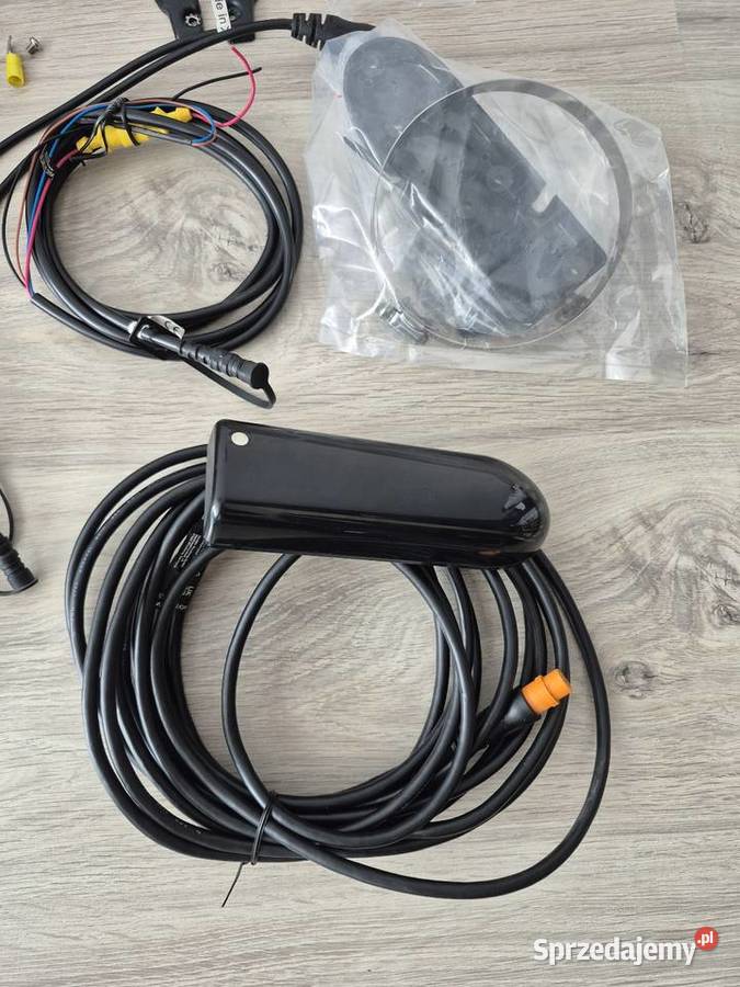 Garmin Striker vivid 9sv akumulator ladowarka