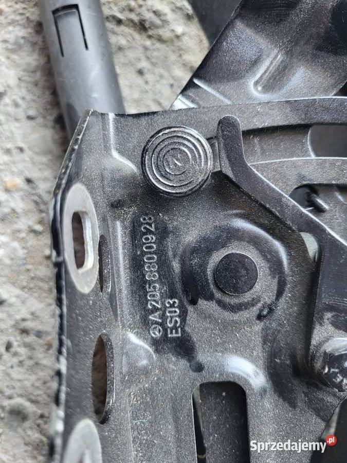 Zawiasy pokrywy maski silnika MercedesBenz w205 Rakszawa