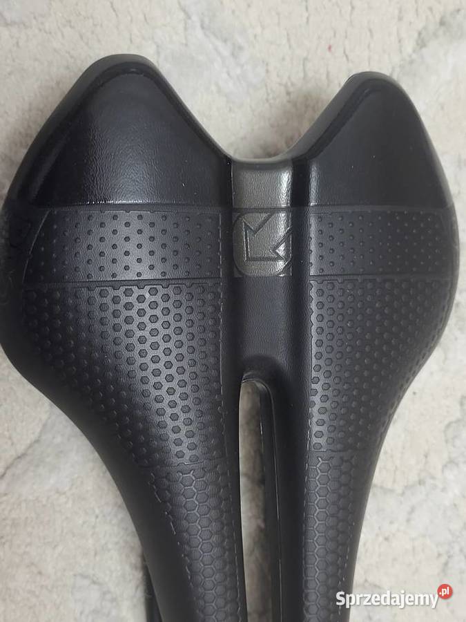 Siodełko PRO Falcon Gel czarne 142mm Chełm