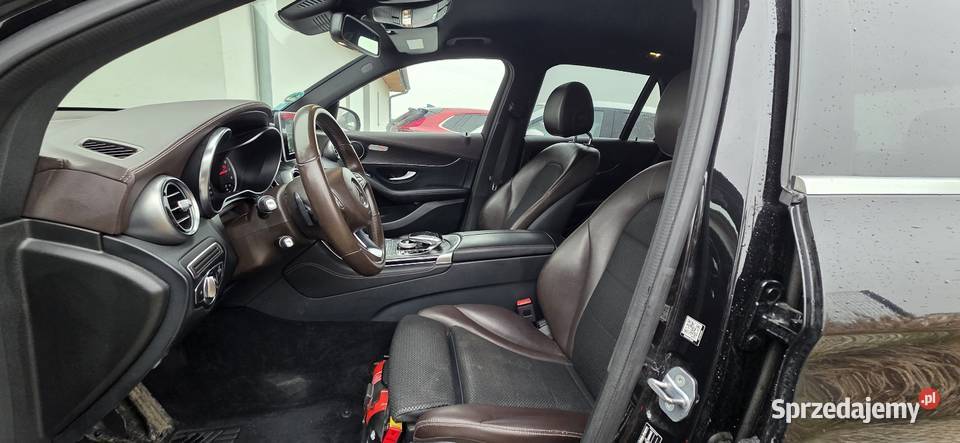 Mercedes GLC 250 4MATIC Salon Polska benzyna