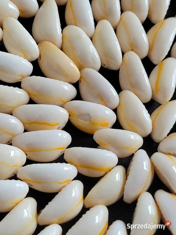 Kremowobiała okrągła podkładka pod talerz z Poznań