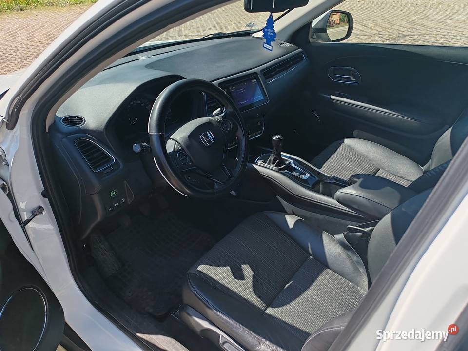 Honda hrv 16 idtec 120 Executive Rok produkcji 2016