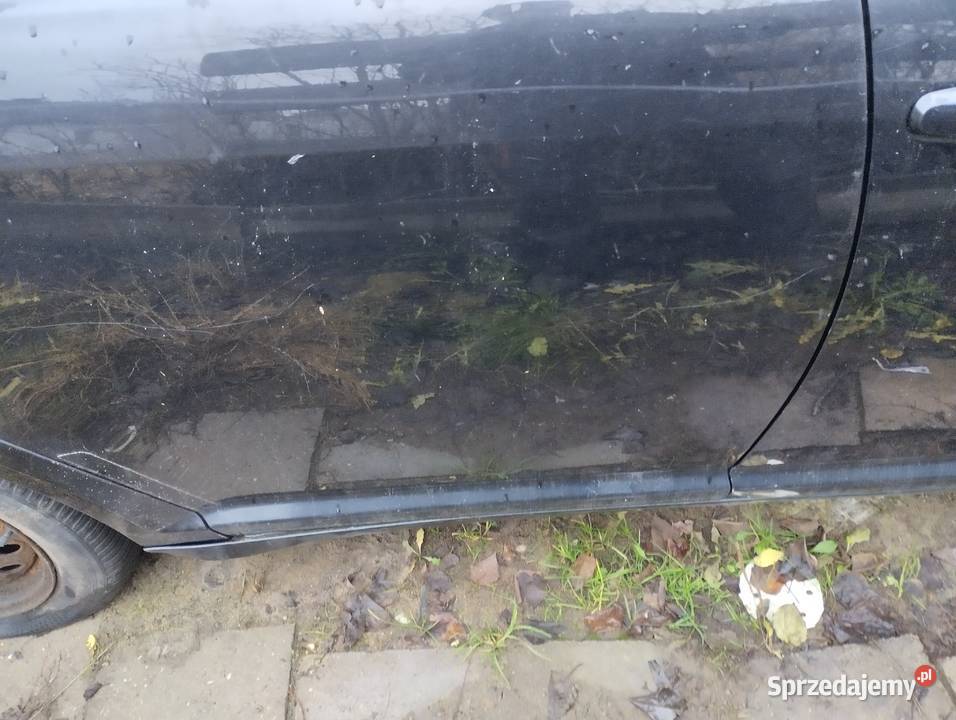 drzwi tylne prawe toyota avensis t25 kombi Gniew