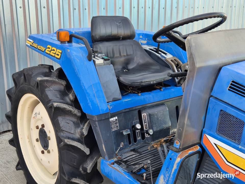 Traktorek traktor ISEKI TU225F 22 44 Wspomaganie Wspomaganie kierownicy sprzedam