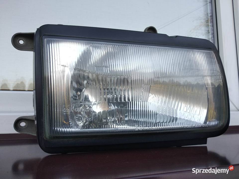 Opel Frontera B lampa przednia prawa reflektor