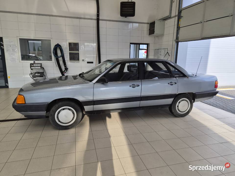 Sprzedam Audi 100 18 benzyna 1983 zarejestrowany 1800cm3 wielkopolskie sprzedam