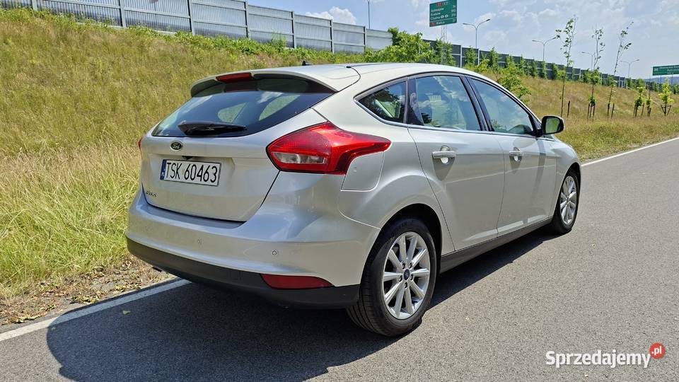 Ford Focus 16 TDCi 2015r Hatchback 115 116 800 kamera cofania