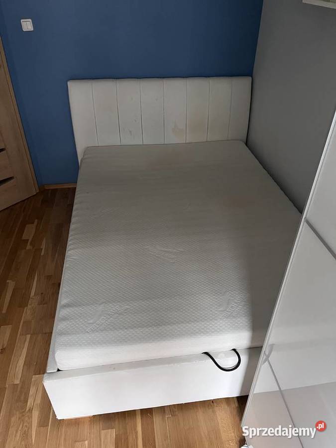 Łóżko z materacem 150x220 Warszawa sprzedam