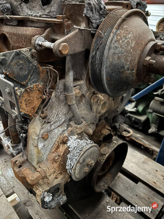 John Deere 6320 Silnik Pokrywa Kolektor Wał Części i osprzęt rolniczy Jastrzębniki