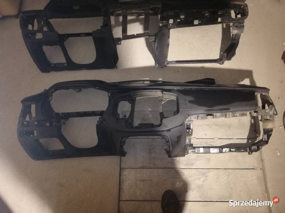 3 X KONSOLA VOLVO XC 90 NIEKOMPLETNE 300 Zbaków Górny sprzedam