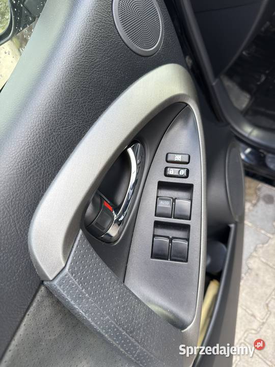 Toyota RAV4 20 Benzyna 4X4 2011 r Salon Polska nieuszkodzony mazowieckie Ostrołęka