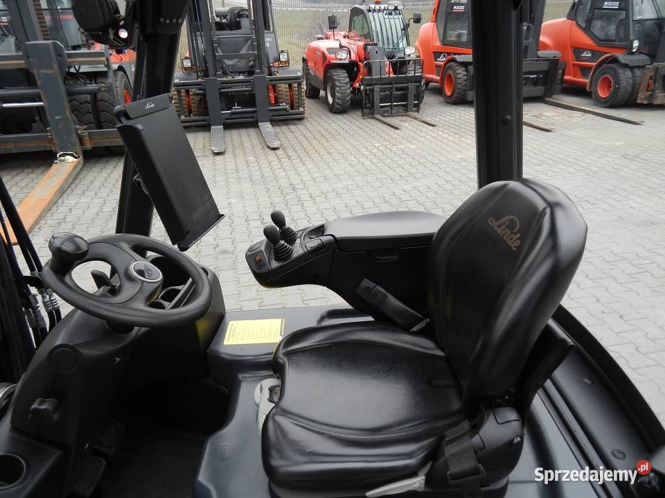 Elektryczny 3kołowy wózek widłowy Linde E1402 sprzedam