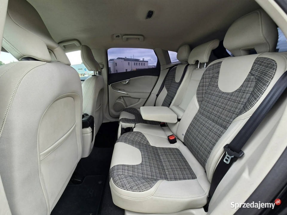 Volvo V40 ledRDesignBezwypadkowy II 2012 Białogard