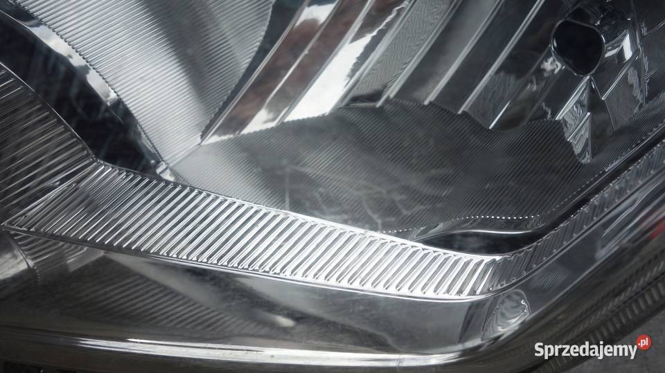 REFLEKTOR LEWY LAMPA LEWA PRZÓD SUZUKI BALENO II