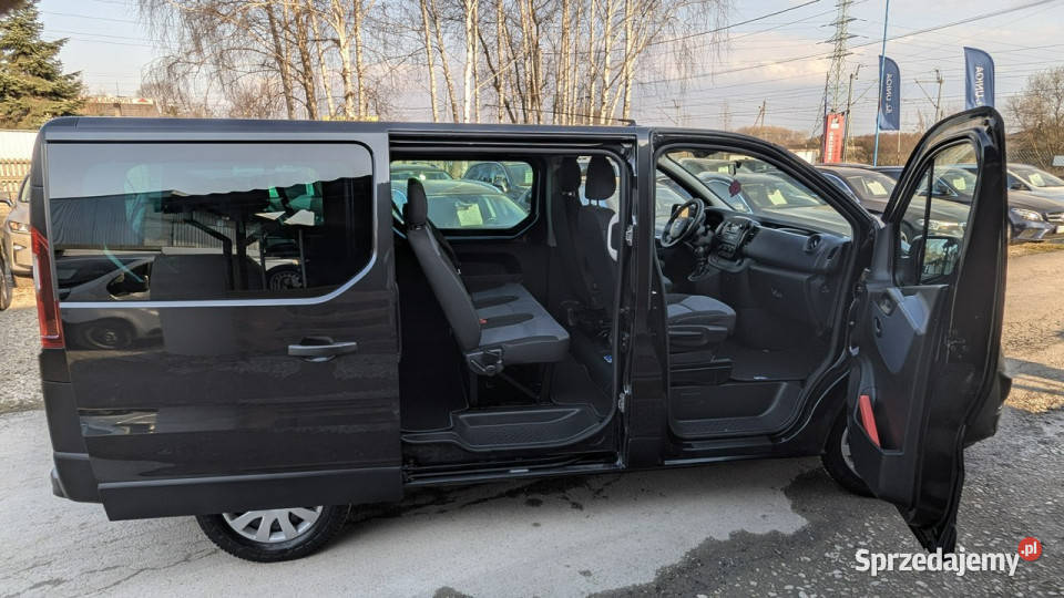 Opel Vivaro BUS 8Osób 16D125OPŁACONYBezwypadkowy