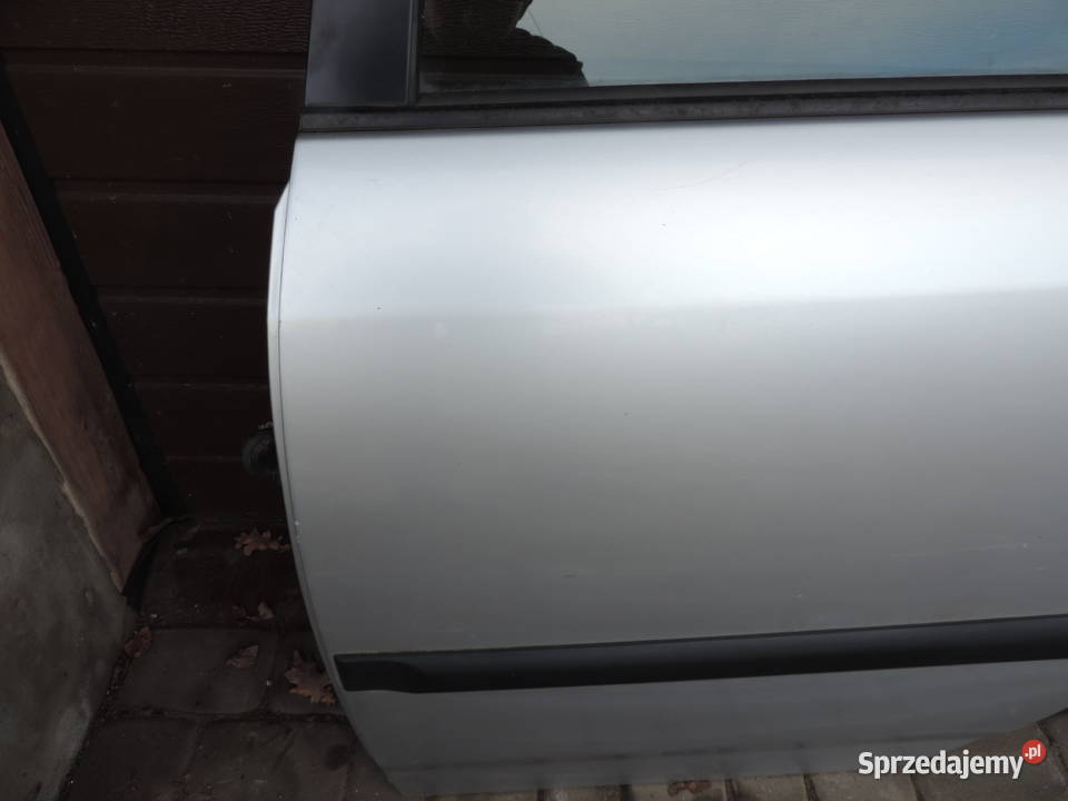 TOYOTA COROLLA E12 SEDAN DRZWI LEWY TYŁ 199 Nowy Sącz