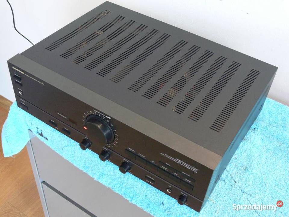 Wzmacniacz Universum V4315 sprawny i mocny