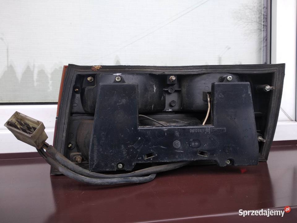 FSO Polonez Borowicz lampa tył tylna prawa wkład Sieradz sprzedam