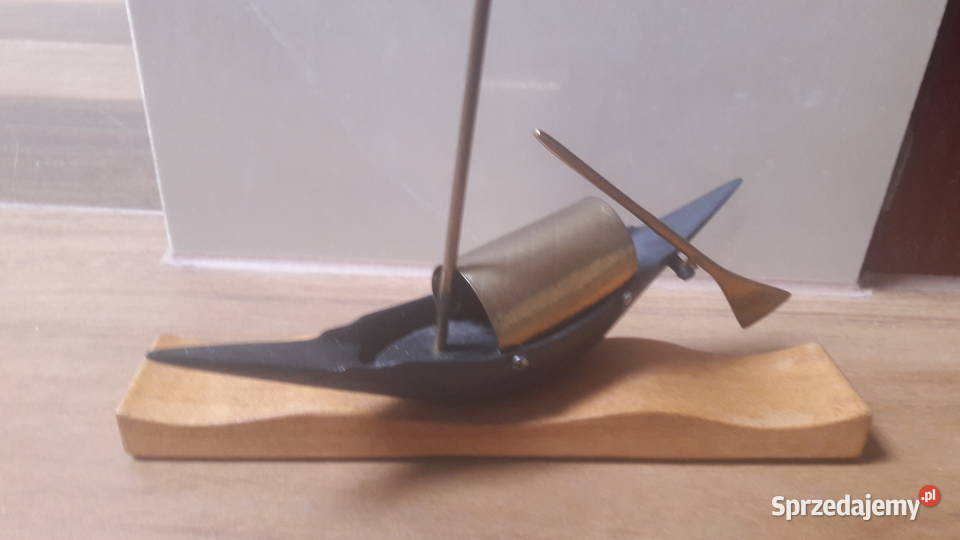 Metalowa łódka drewniana podstawa z mosiądzem inny kolor Dekoracje i ozdoby Radom