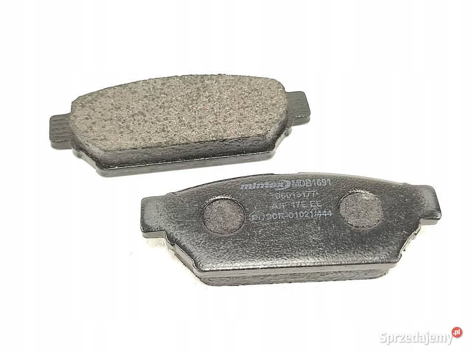 KLOCKI HAMULCOWE TYŁ MITSUBISHI CARISMA 16