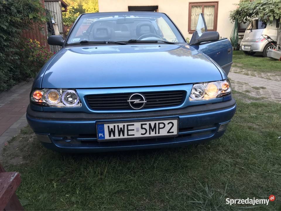 Astra Cabrio Bertone 16i automatGaz skóra Bełchatów