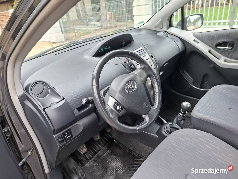 yaris z Niemiec lift klima gniazdo AUX Puszcza Mariańska
