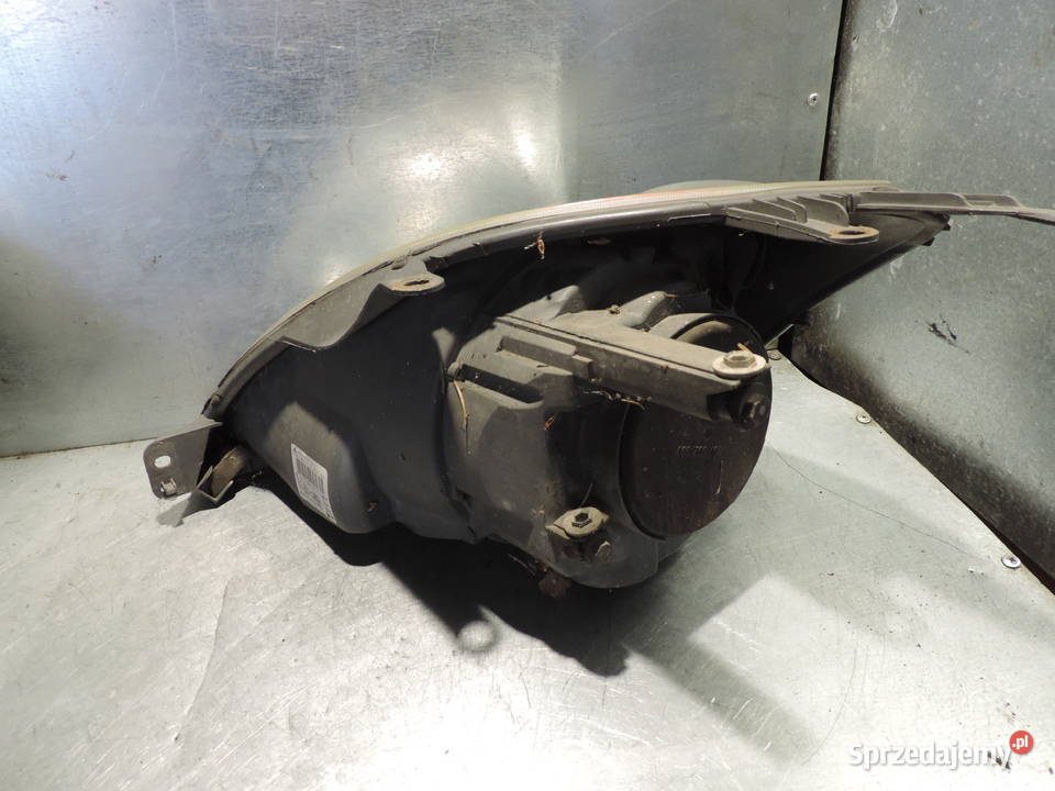 FORD FIESTA MK6 LIFT REFLEKTOR LAMPA PRAWY PRZÓD małopolskie