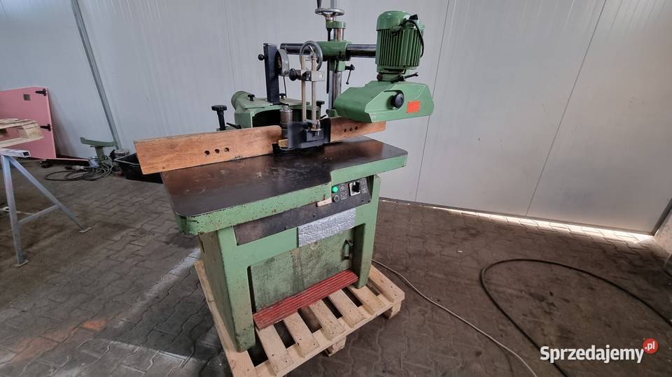 Frezarka dolnowrzecionowa LUREM T50 Karsin