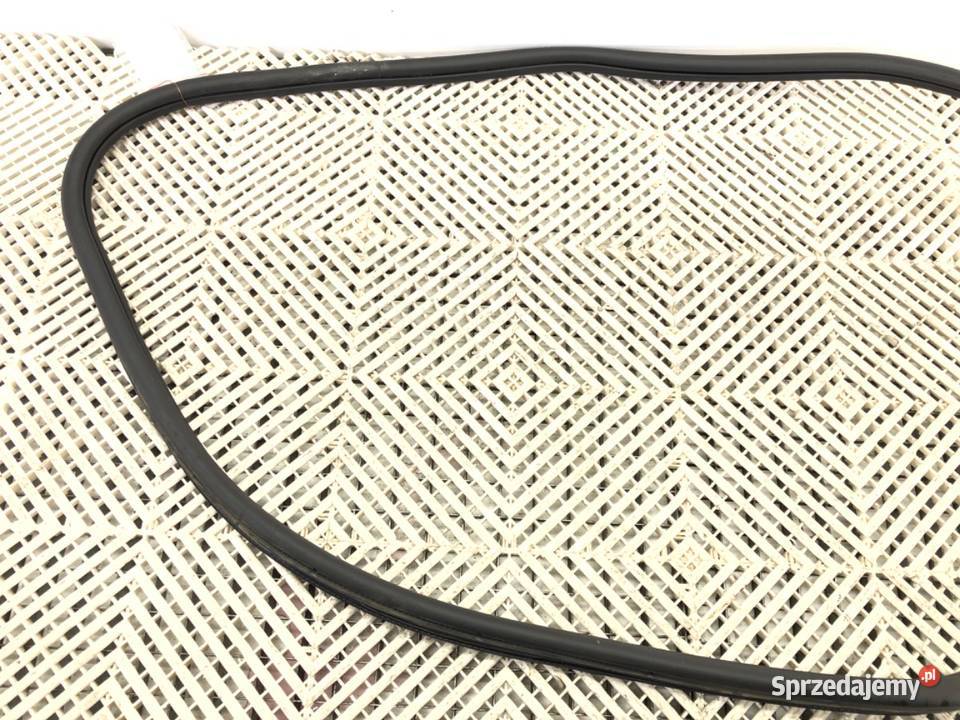 USZCZELKA DRZWI TYŁ PRAWA VW CADDY V Minivan