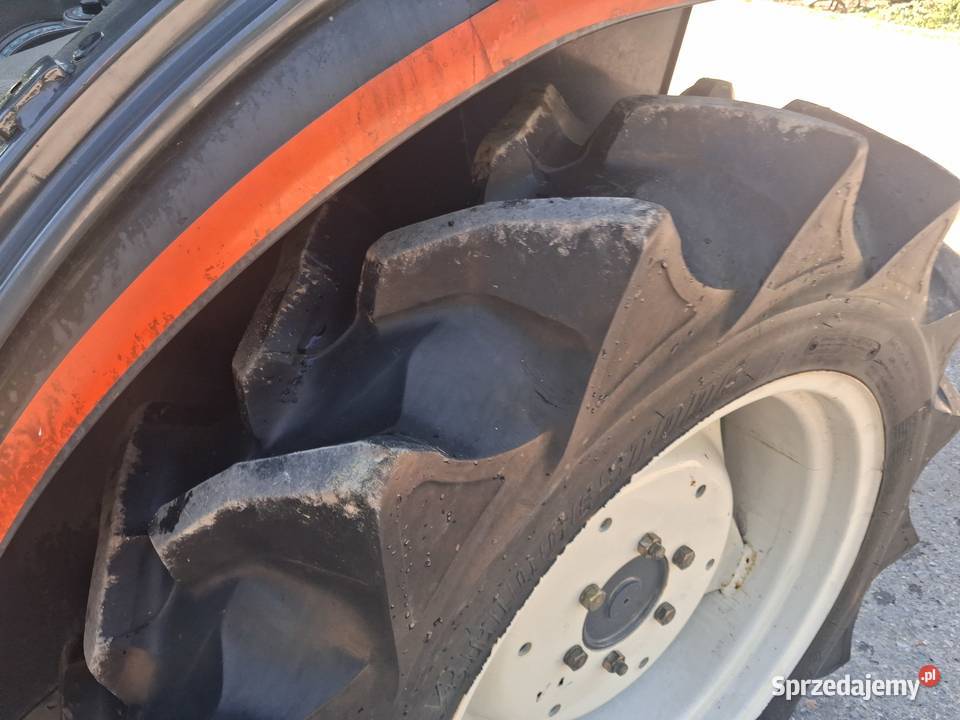 Kubota L270 Konary