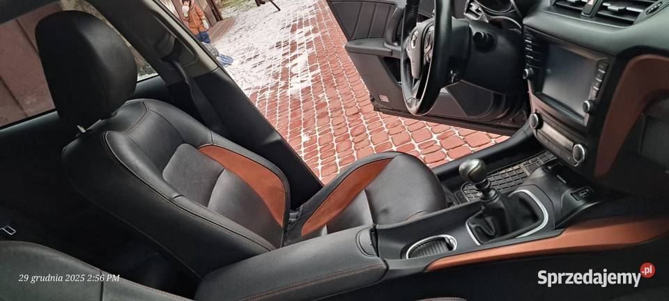 Avensis Toyota Kombi uszkodzone Avensis Poznań