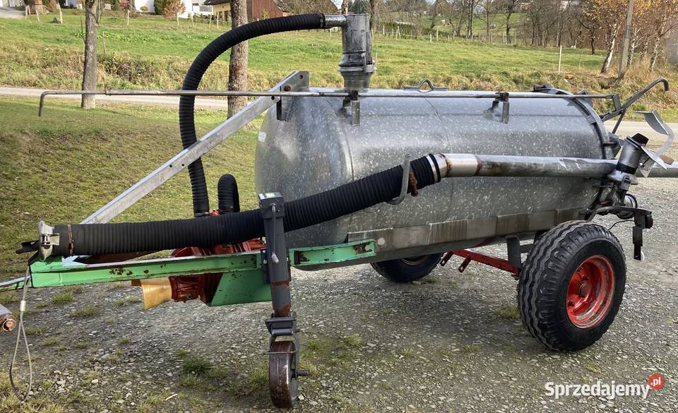 Beczka Beczkowóz Wóz Asenizacyjny 1700 litrów Nawożenie