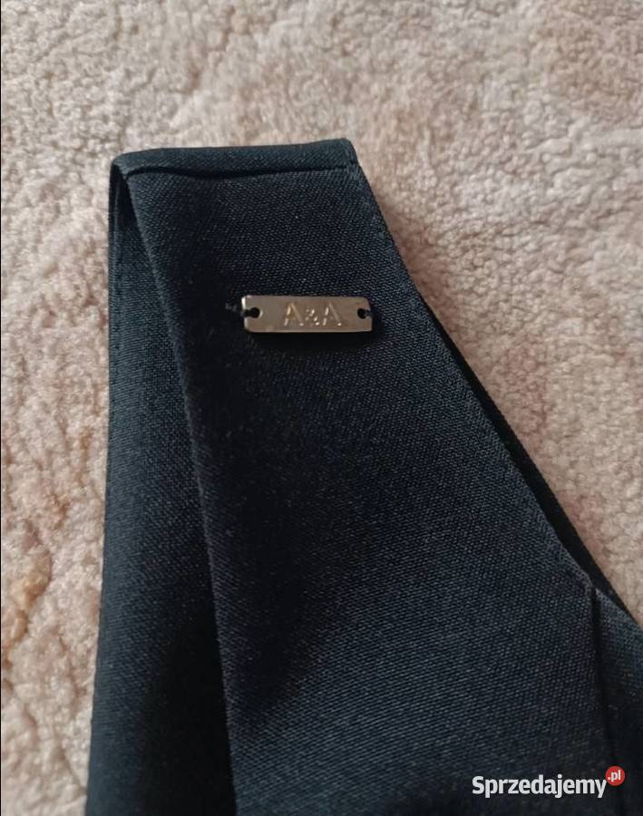 czarna suknia balowa z poszewką tiulową na mazowieckie