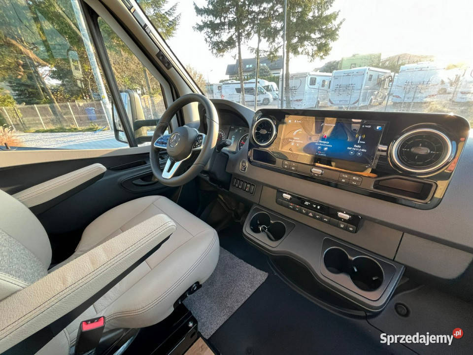 samochody kempingowe HymerEriba BMCT 680 mazowieckie Janki sprzedam