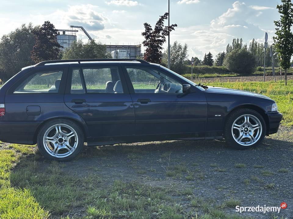 BMW E36 316i klima automatyczna podgrzewane welurowa tapicerka