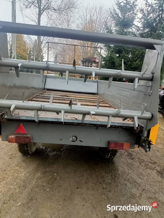 Rozrzutnik obornika jednoosiowy Rozrzutniki obornika Jasło