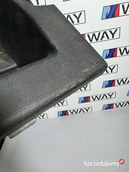 BMW X3 F25 SCHOWEK WNĘKA PRAWA TYLNA BAGAŻNIKA