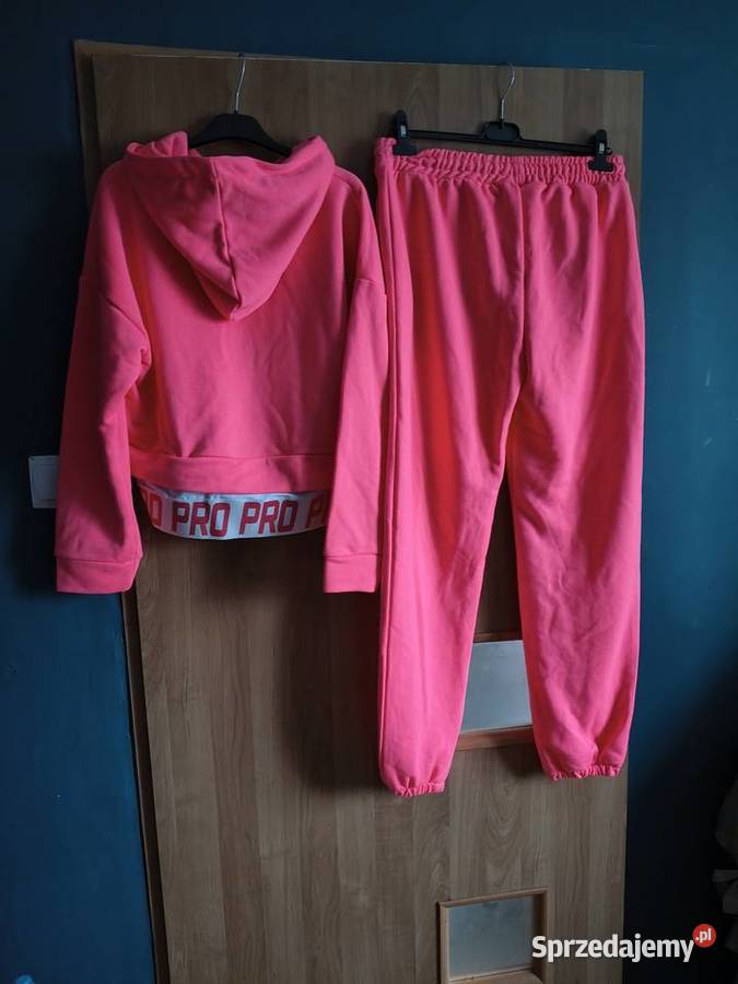 Komplet dresowy dwu częściowe bluza spodnie