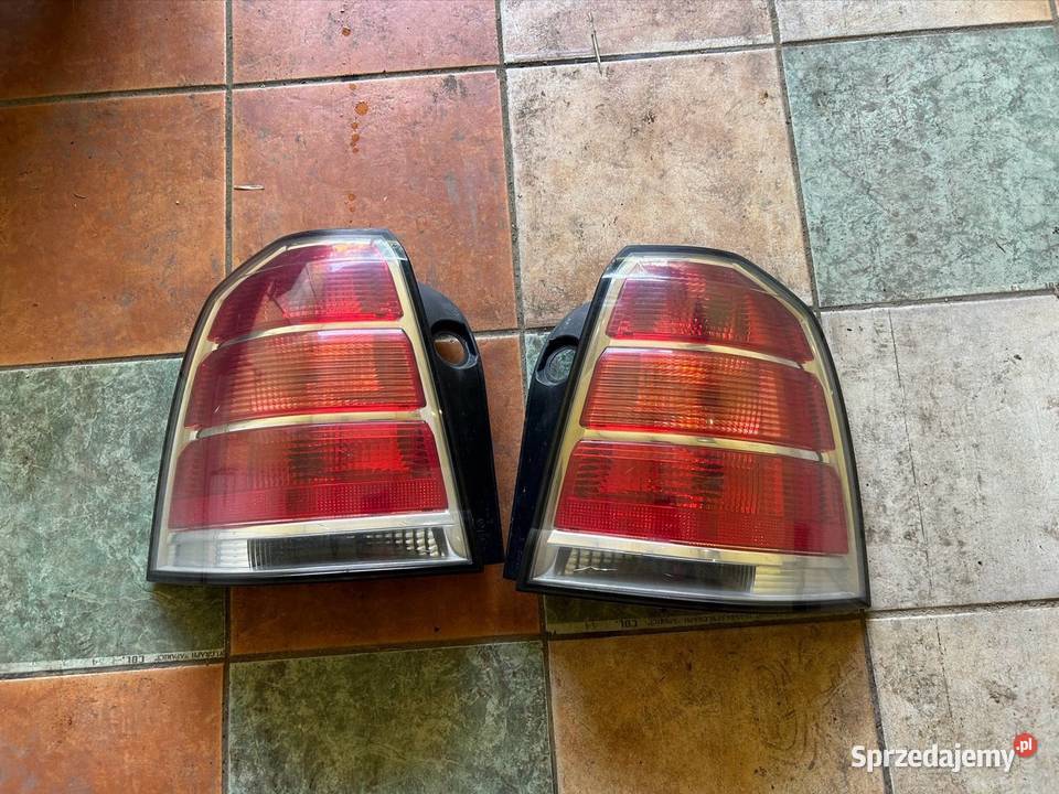 Lampa prawy lewy tył zafira B kpl Kęty sprzedam