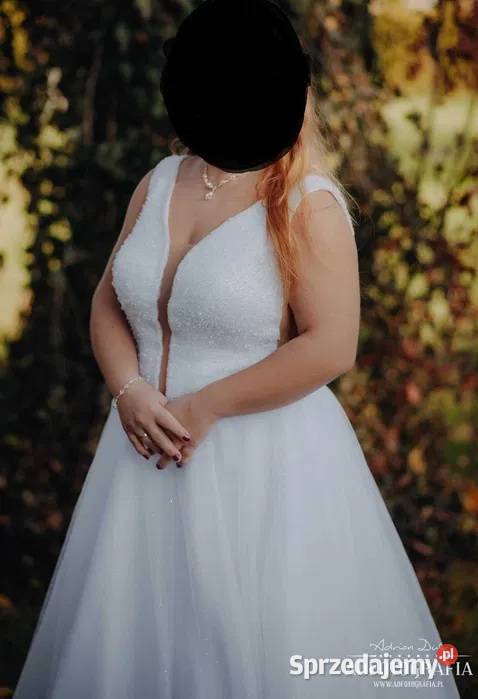 suknia ślubna biała kryształki wyciecia Linia "A" Zawiercie