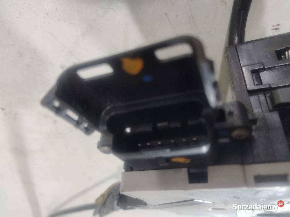 ZAMEK DRZWI LEWY TYŁ 6 PIN CITROEN C4 PICASSO osobowe sprzedam