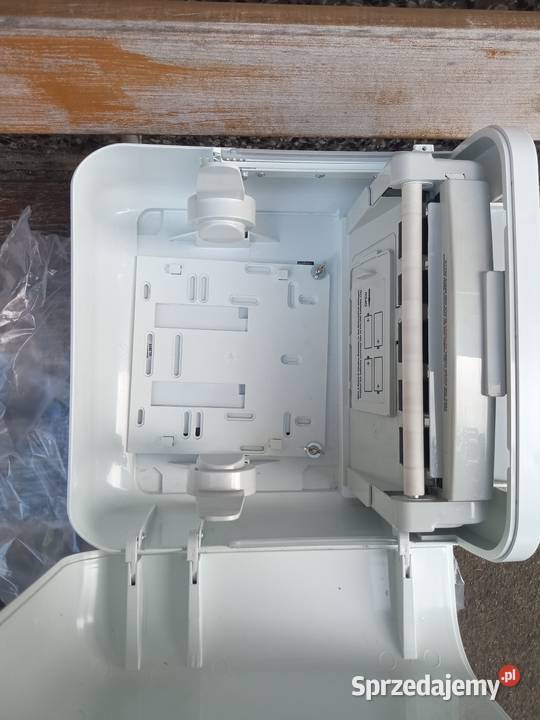 Podajnik automatyczny papieru ręcznika do Krosno